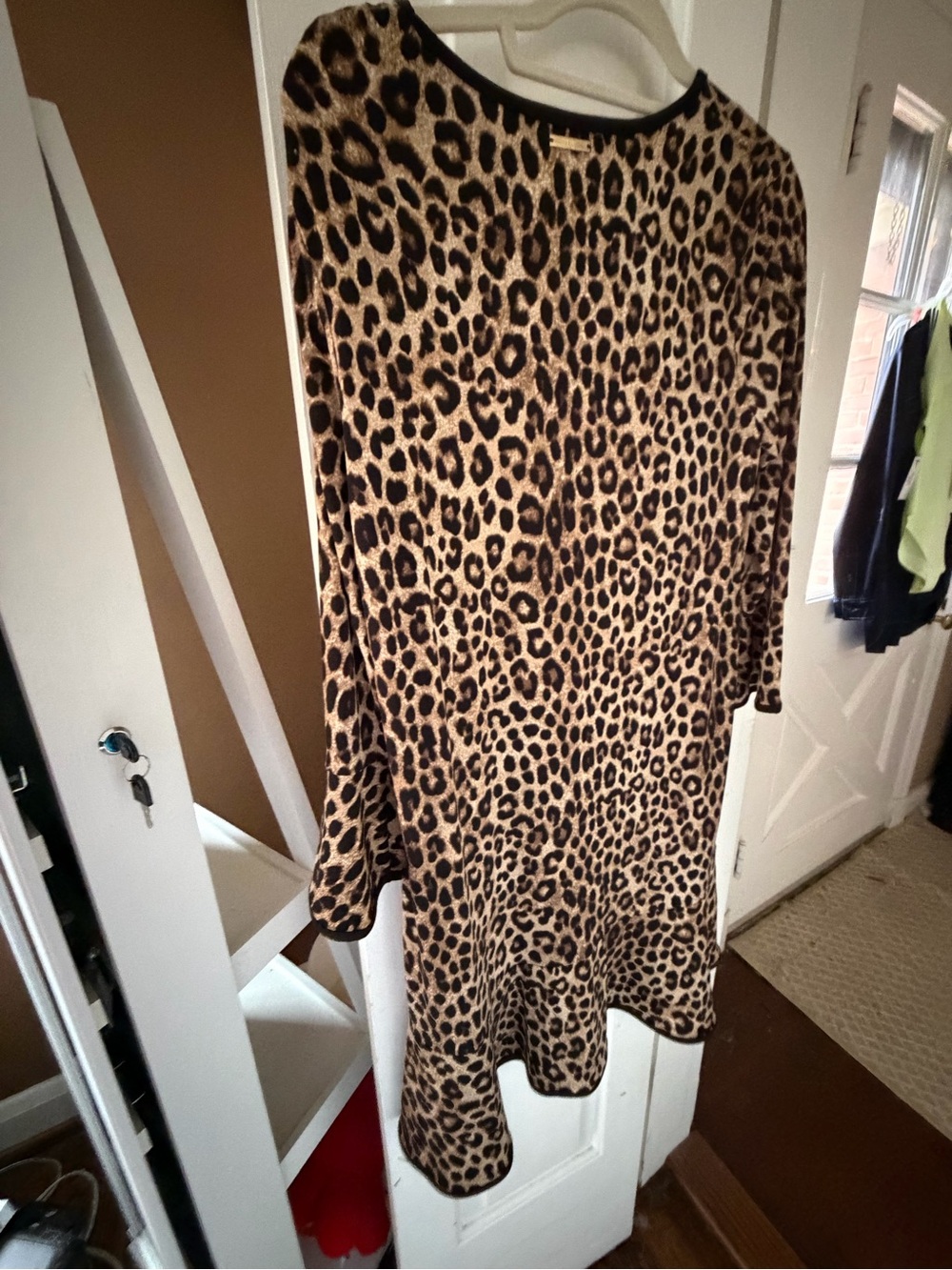 Michael Kors leopard print dress w Ruffle Bottom, L/P, like new - Picture 10 of 10